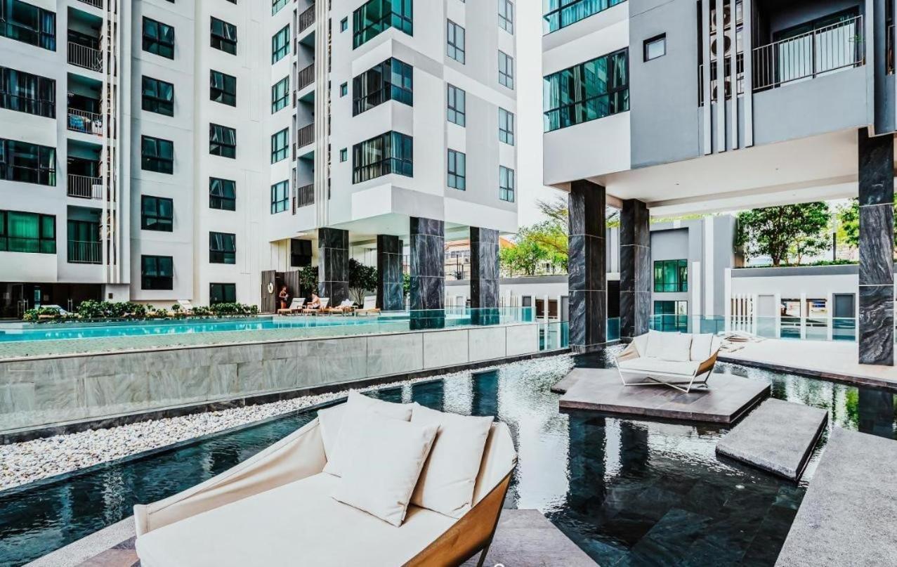 Great Location With Infinity Pool - Central Pattaya Apartman Kültér fotó